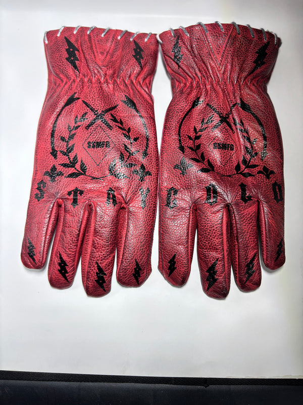 STAY COLD signature gloves.