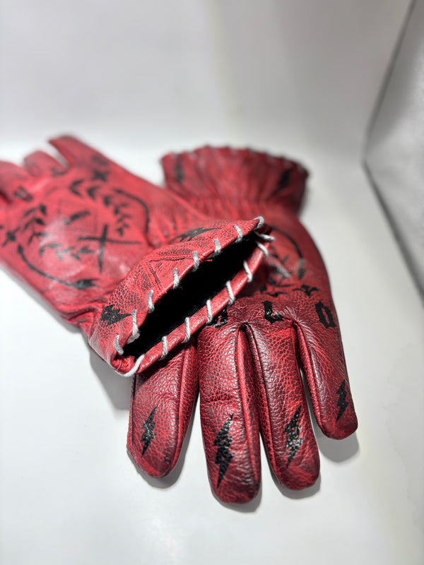 STAY COLD signature gloves.