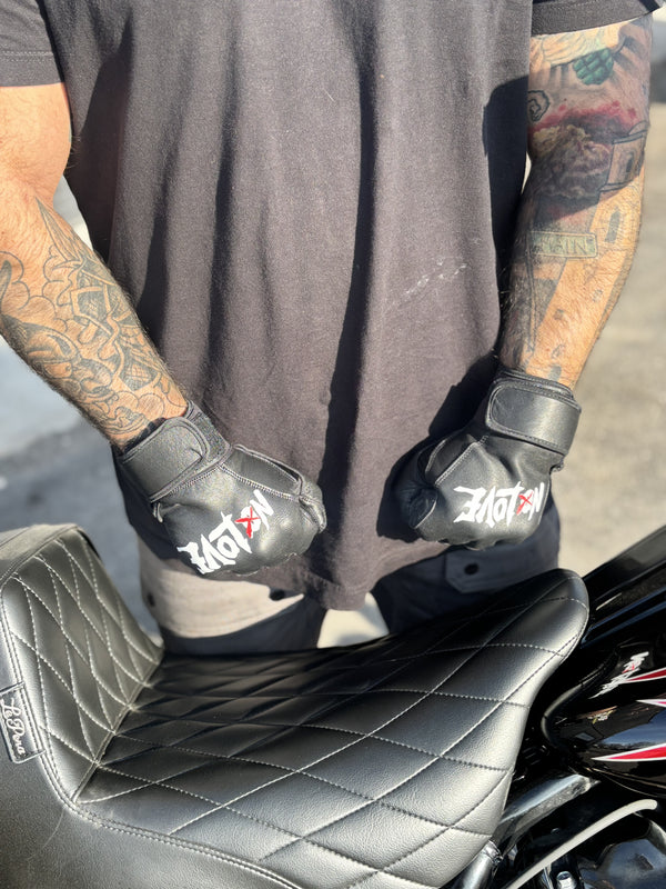 NO LOVE signature gloves.