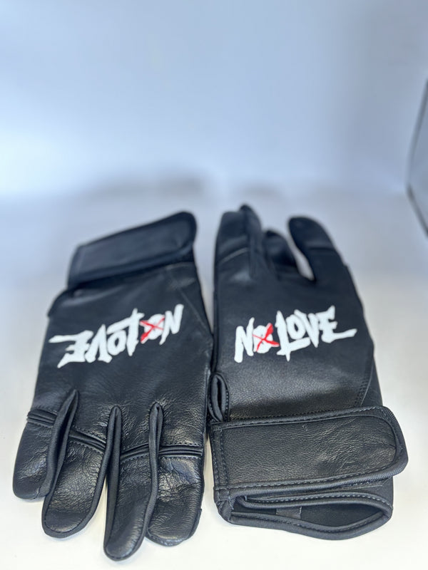 NO LOVE signature gloves.